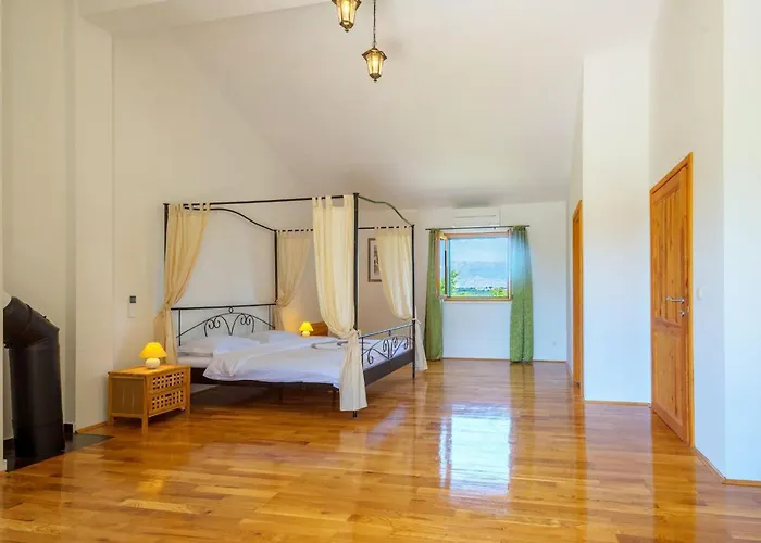 Holiday Haus mit 4 Schlafzimmern